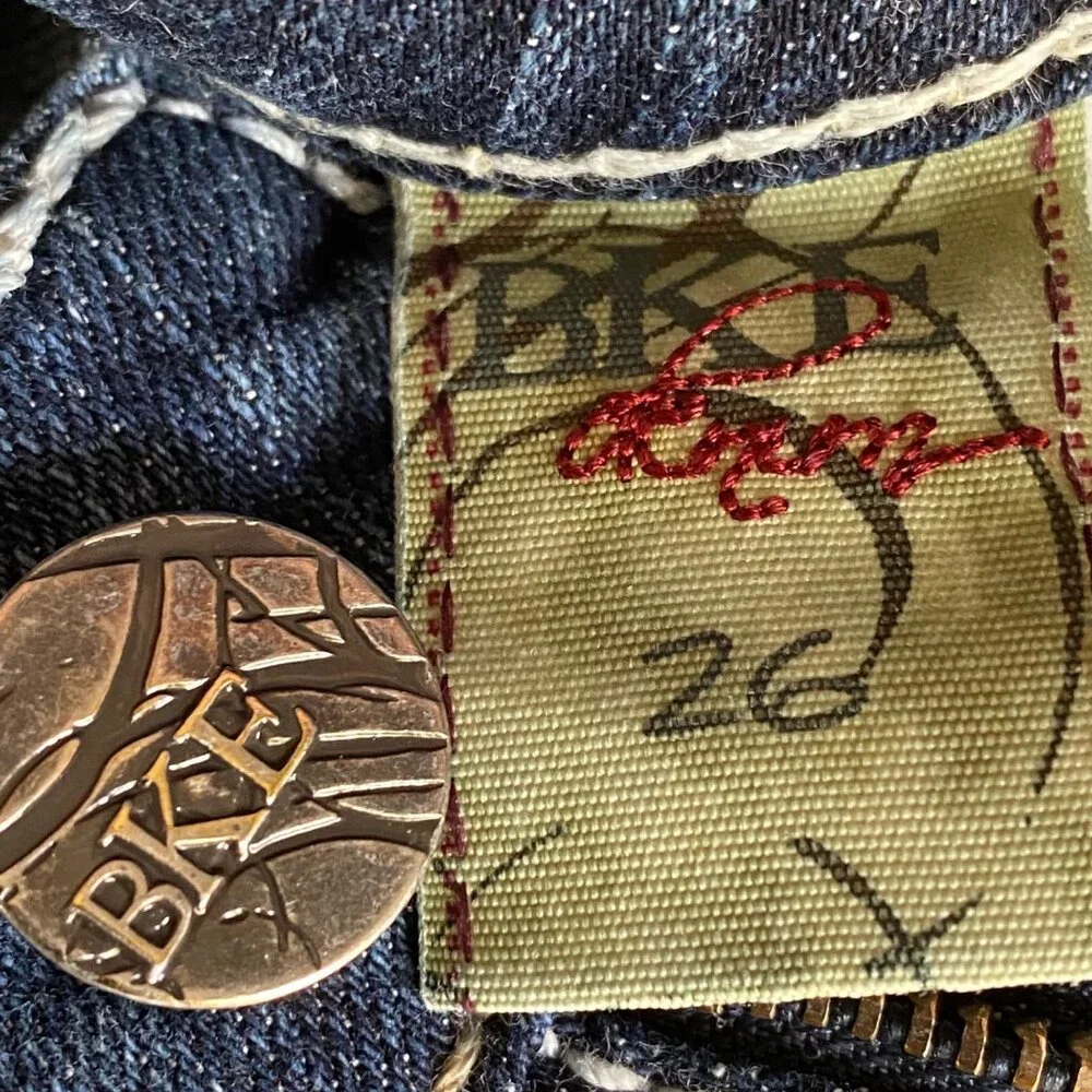 BKE Sabrina Stretch Denim Womens Jeans Size 26 Cropped Low Rise Dark Distressed - Picture 4 of 12